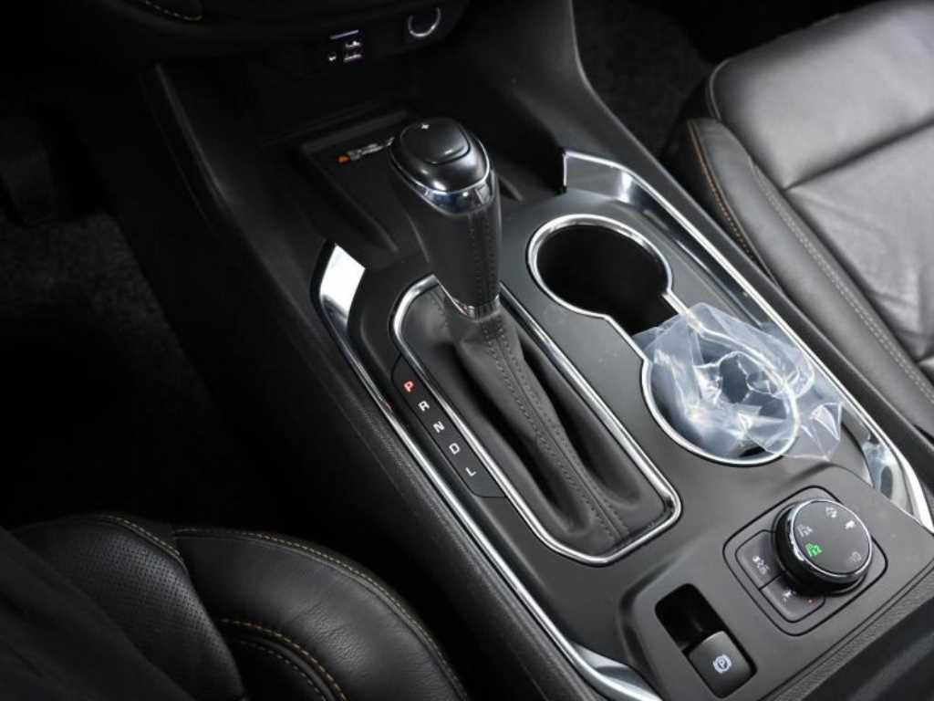 Chevrolet Travers - Vista 9