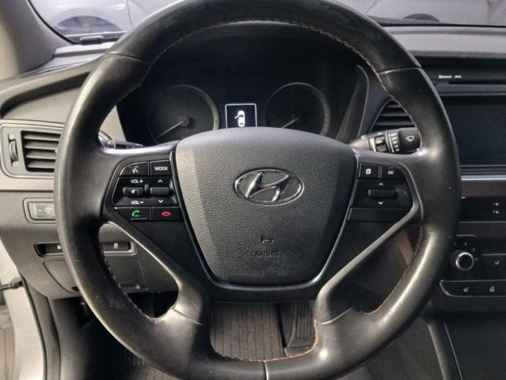 HYUNDAI Sonata - Vista 11