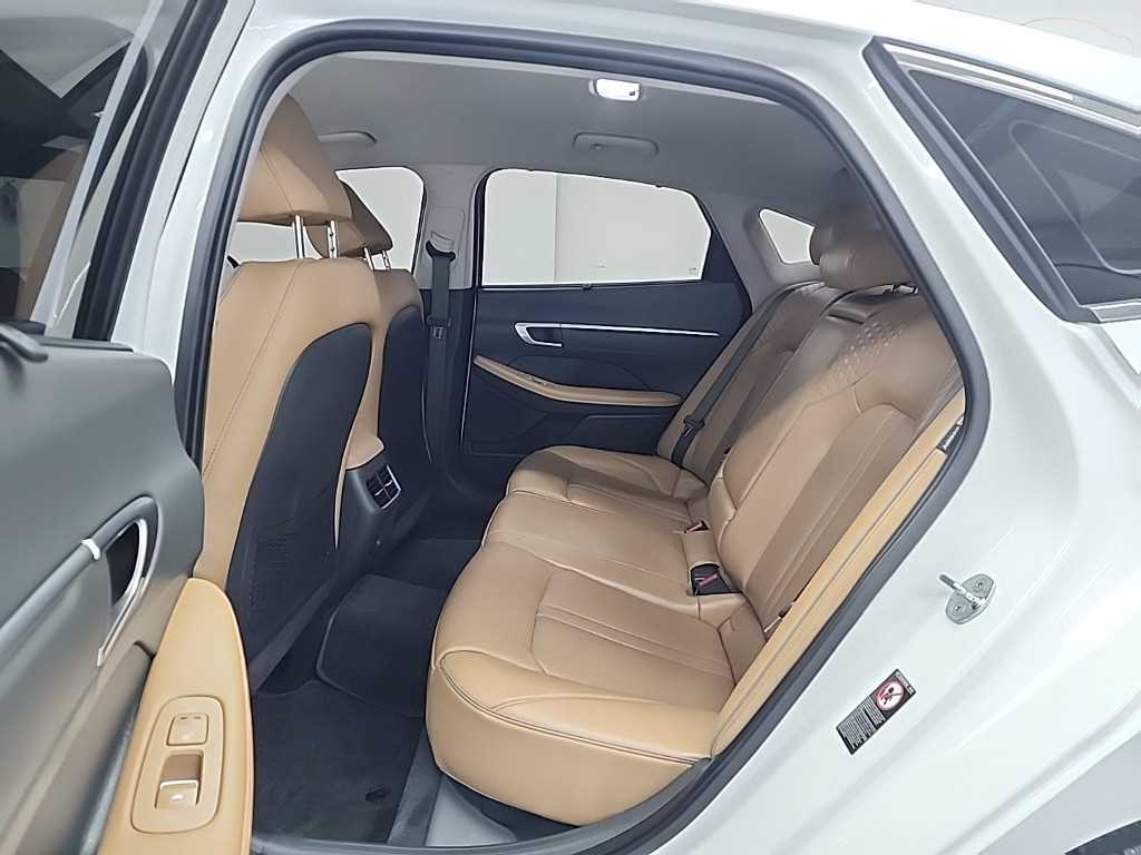 HYUNDAI Sonata - Vista 12