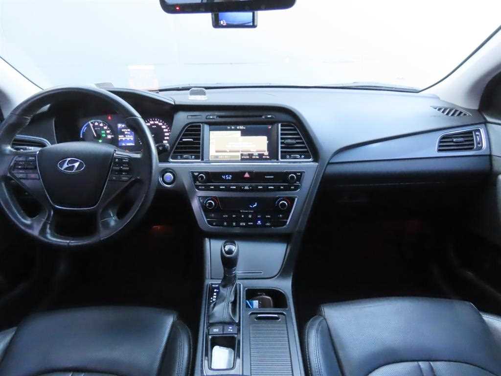 HYUNDAI Sonata - Vista 6