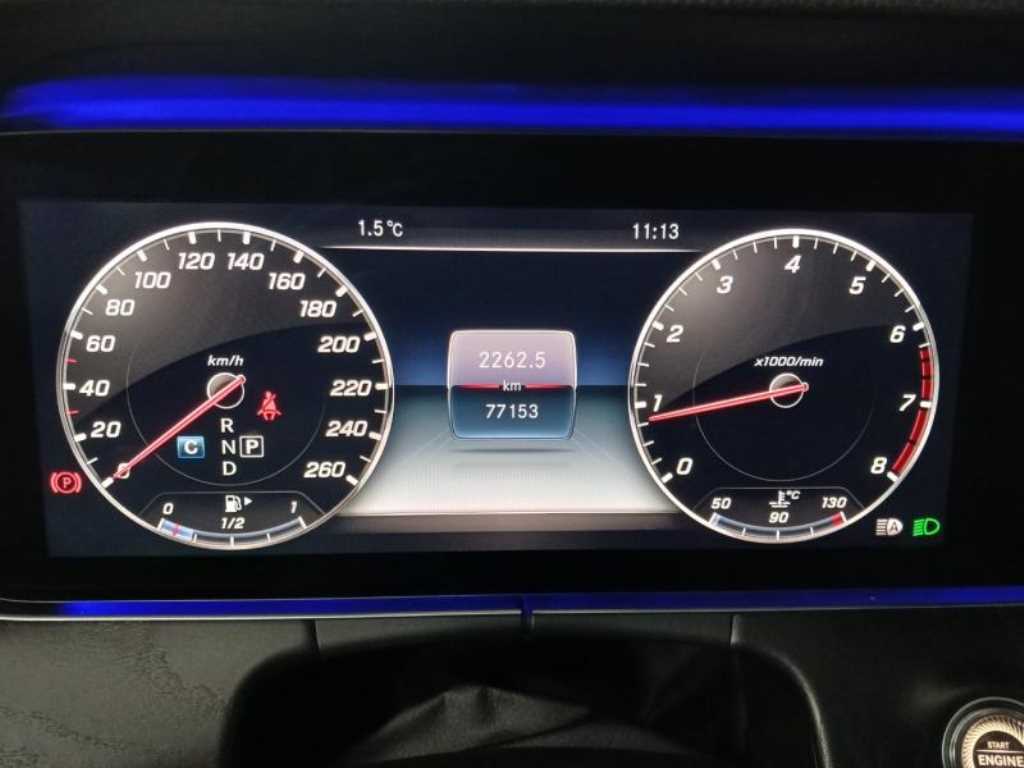 Mercedes Benz E class - Vista 9