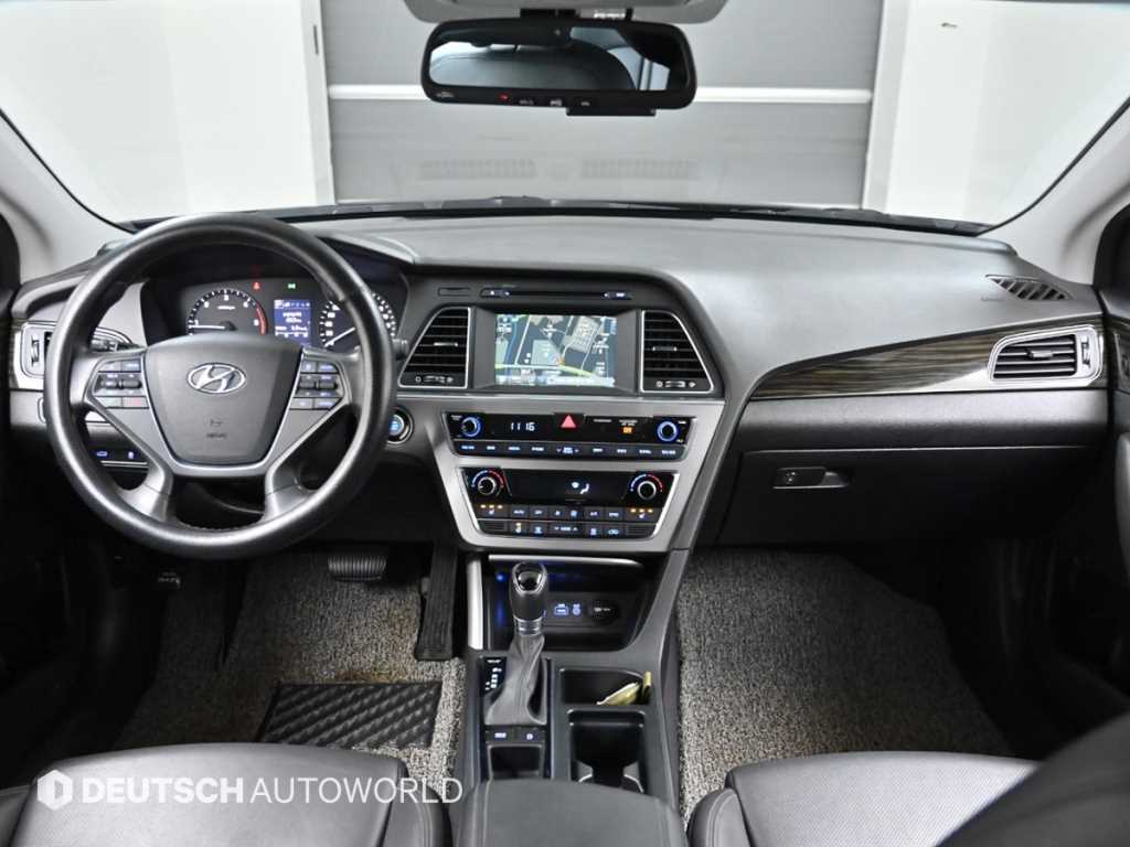 HYUNDAI Sonata - Vista 7