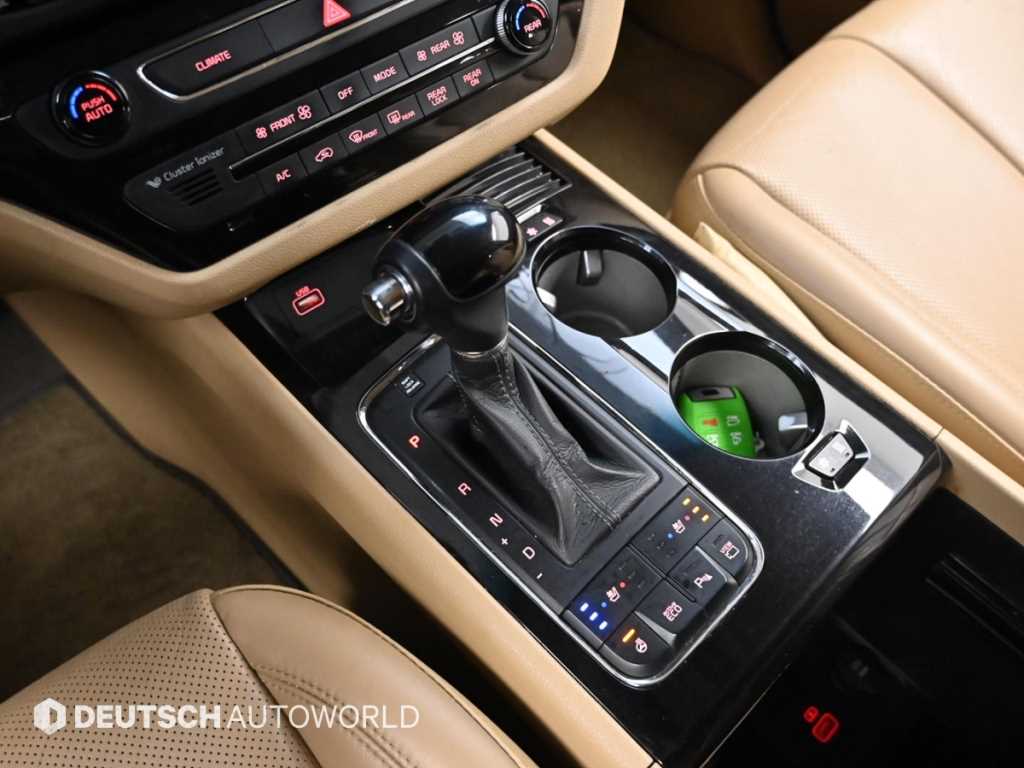 KIA Carnival - Vista 9