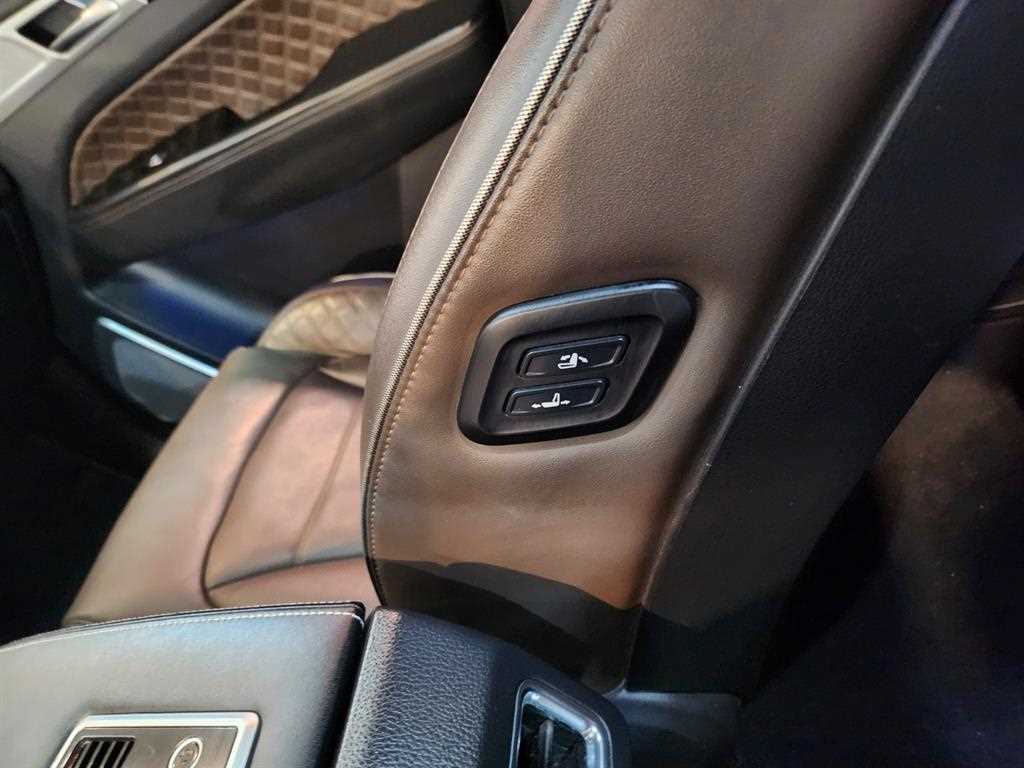 Ssangyong Rexton - Vista 10