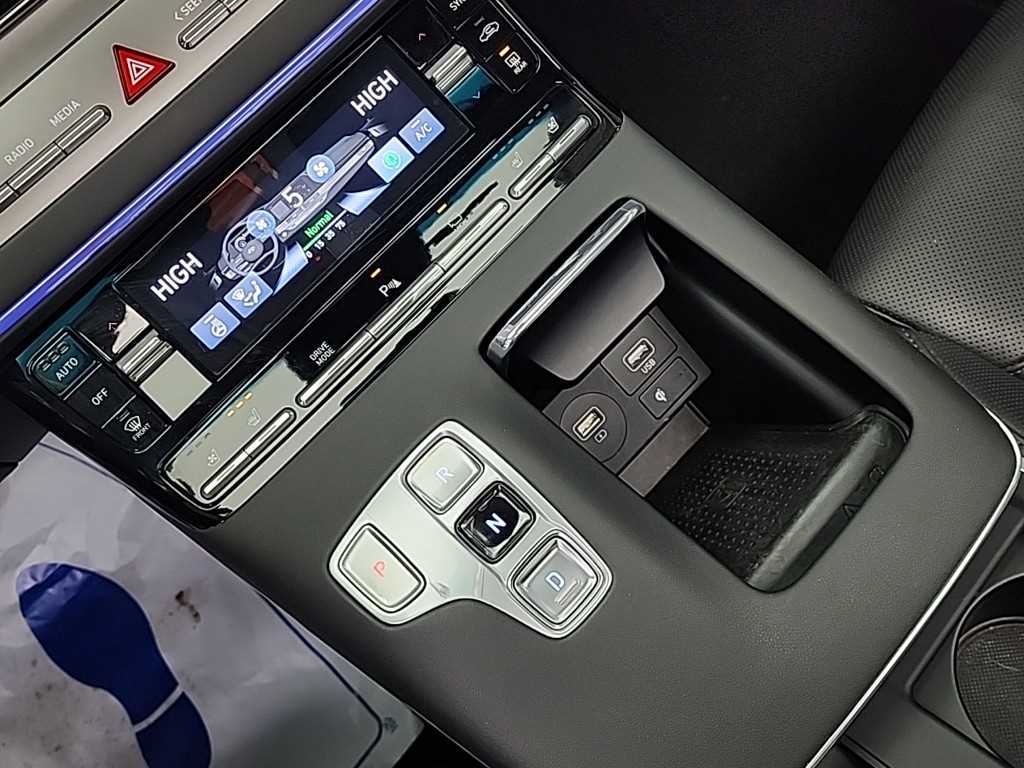 HYUNDAI Grandeur - Vista 8