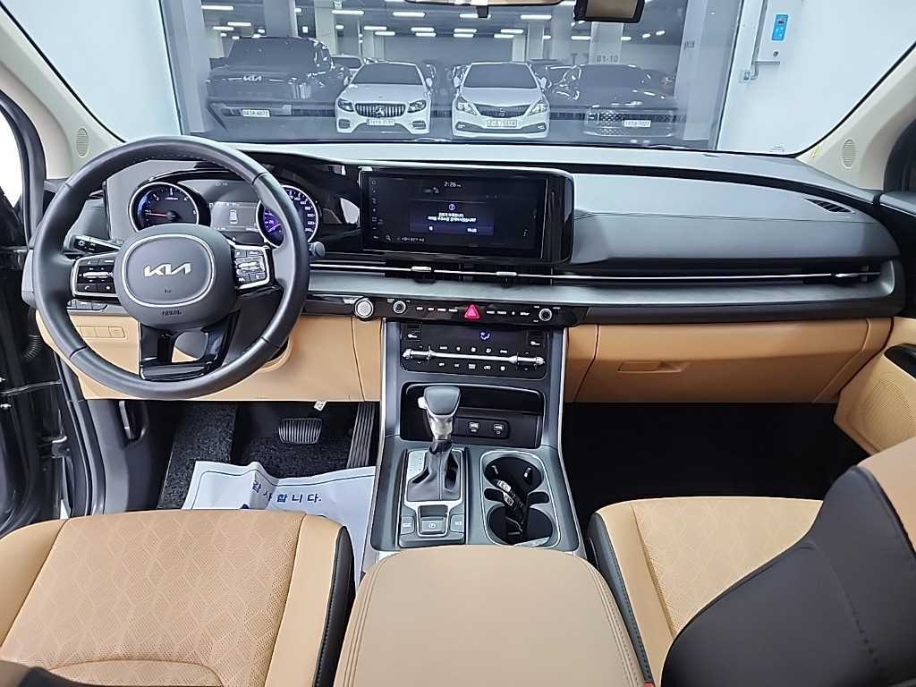 KIA Carnival - Vista 7