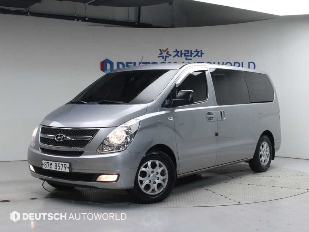 HYUNDAI Starex 2016 Plateado - Importación desde Corea - HF Imports Iquique - Foto 1