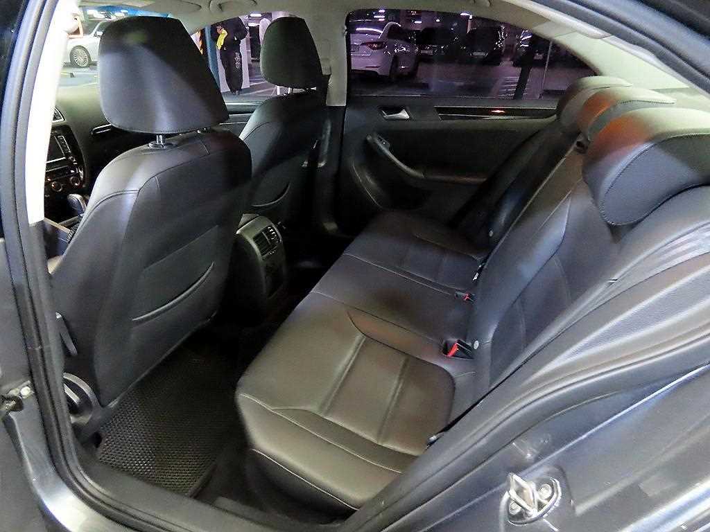 Volkswagen Jetta 2015 Gris - Importación desde Corea - HF Imports Iquique - Foto 14
