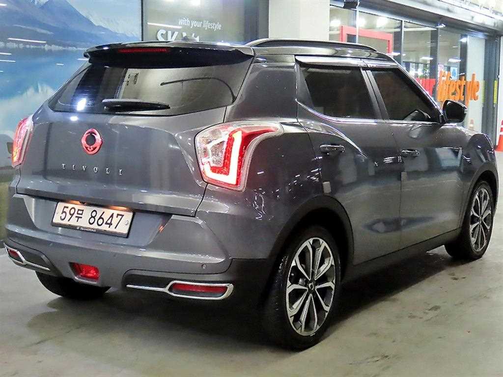 Ssangyong Tivoli - Vista 4