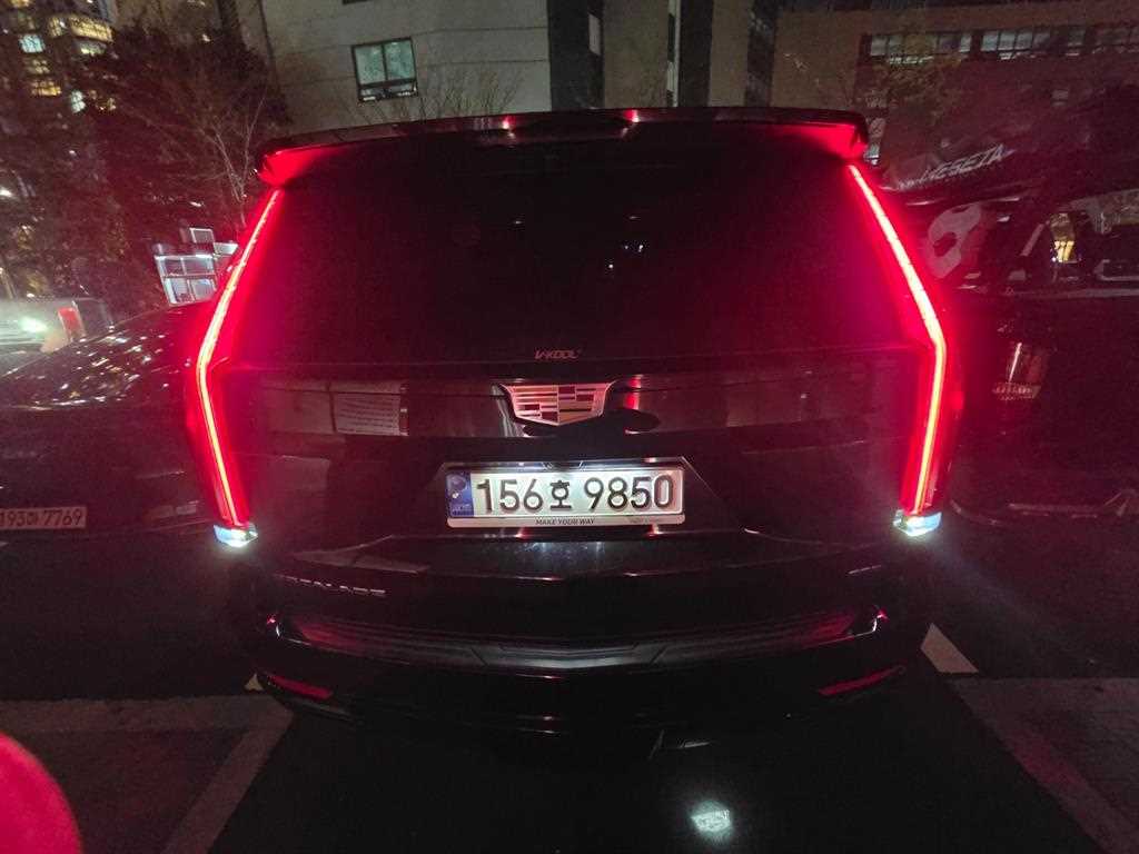 Cadillac Escalade - Vista 4