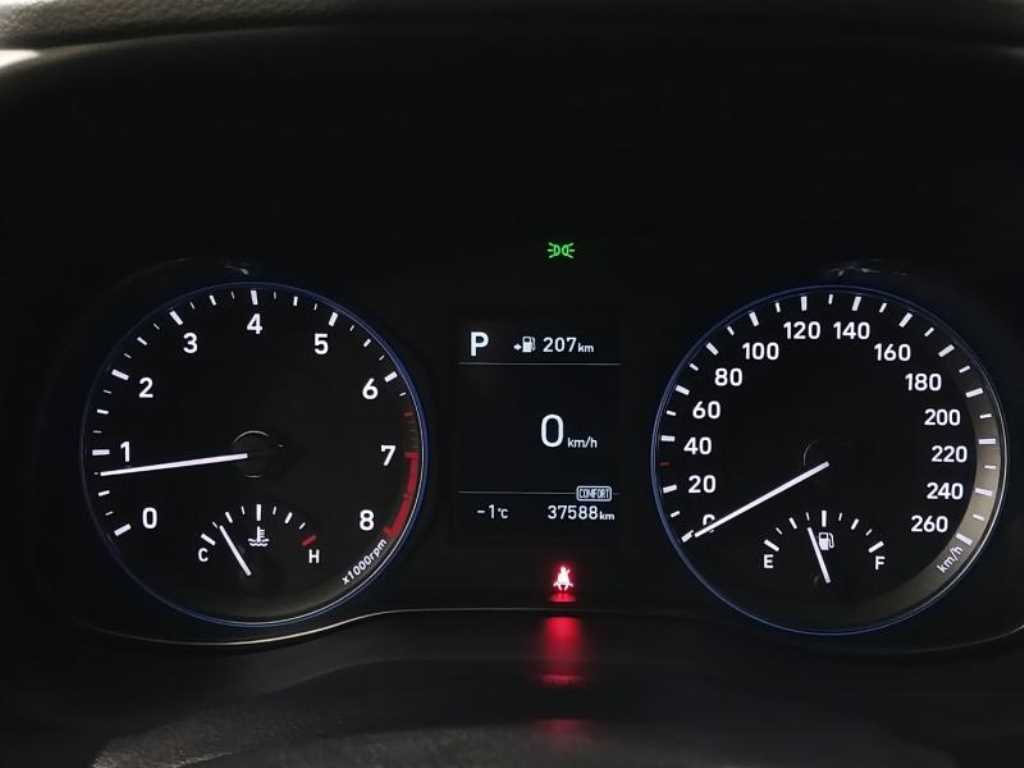 HYUNDAI Kona - Vista 10