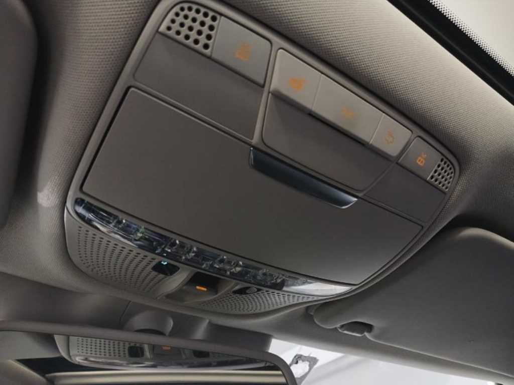 Mercedes Benz C Class 2017 Negro - Importación desde Corea - HF Imports Iquique - Foto 16