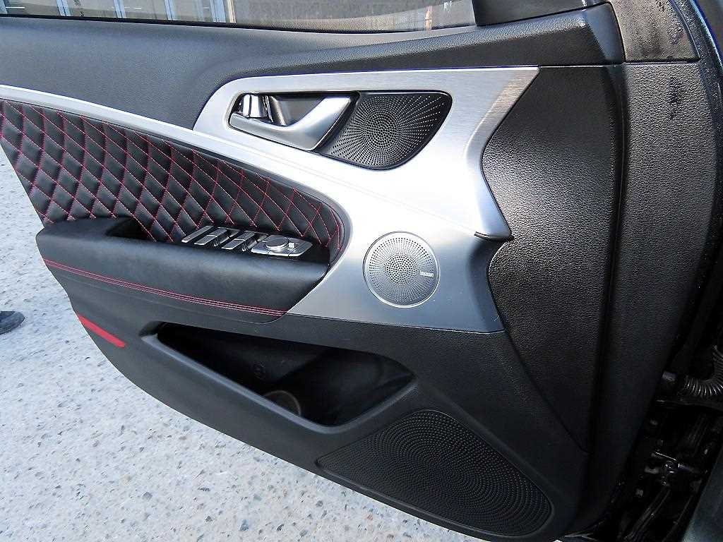 Genesis G70 - Vista 11