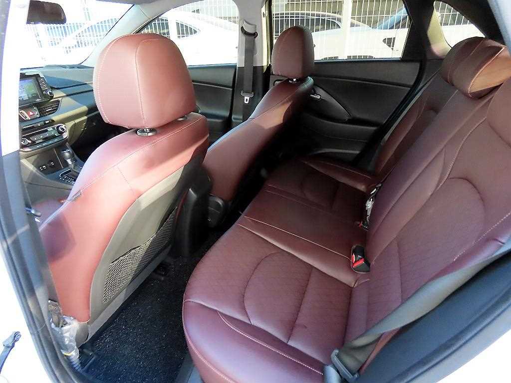 HYUNDAI i30 - Vista 6