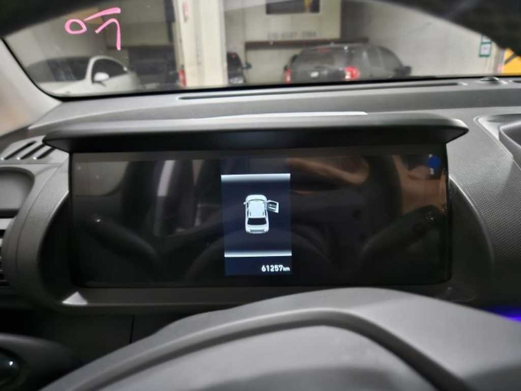 HYUNDAI Casper - Vista 5