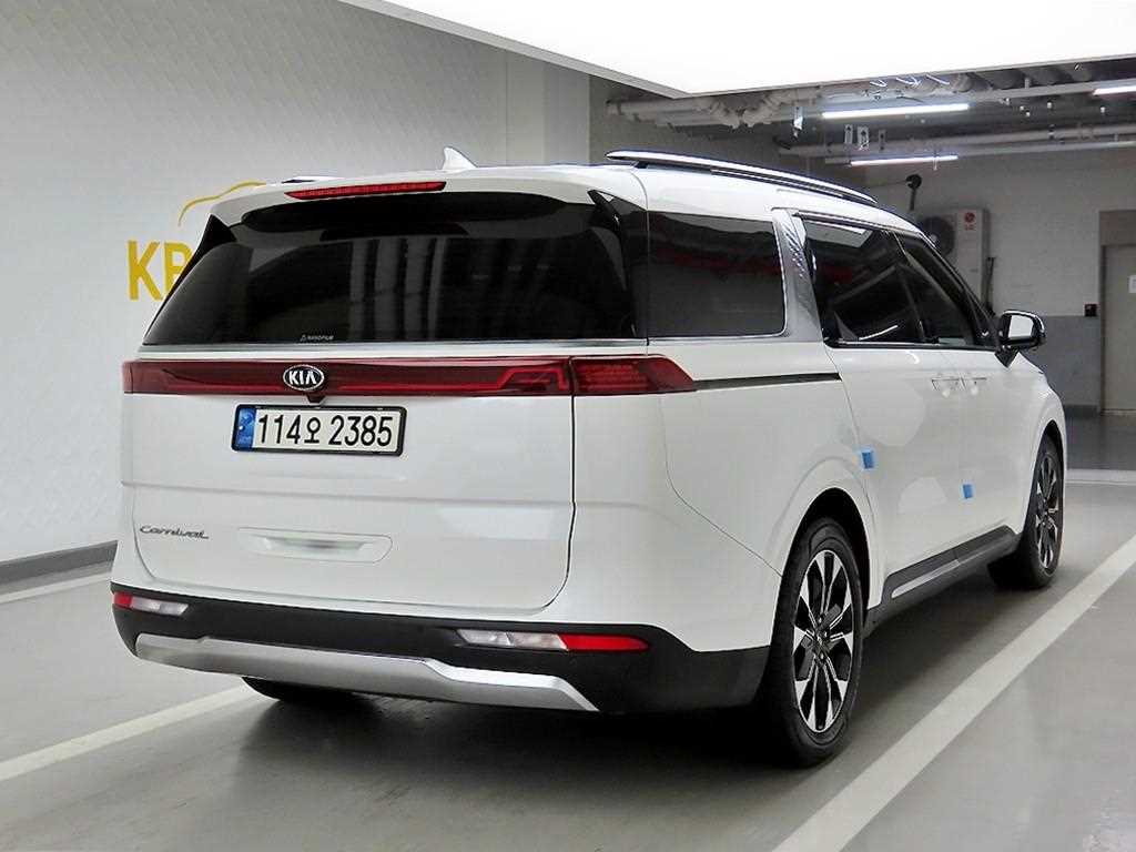 KIA Carnival - Vista 4