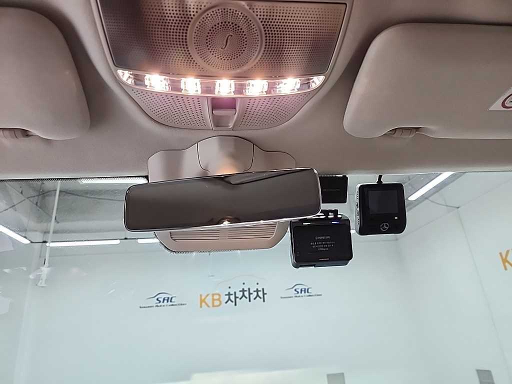 Mercedes Benz G Class (G Wagen) 2023 skyblue - Importación desde Corea - HF Imports Iquique - Foto 18