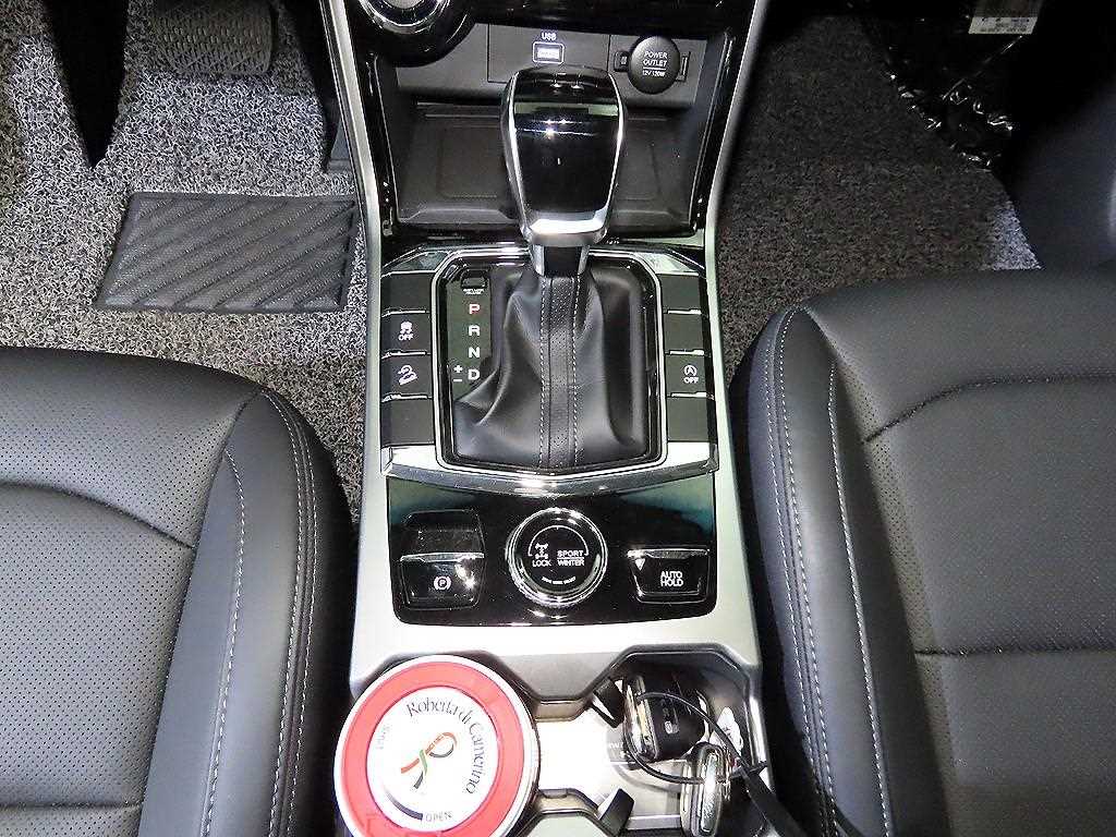 Ssangyong Korando - Vista 12