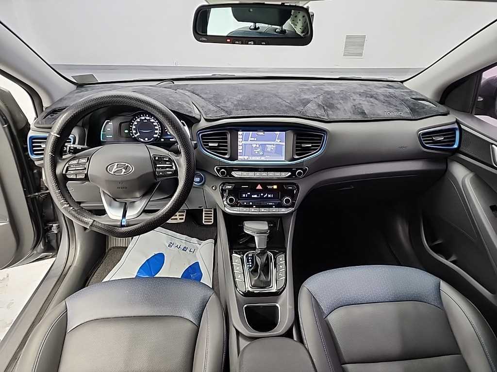 HYUNDAI Ioniq - Vista 7