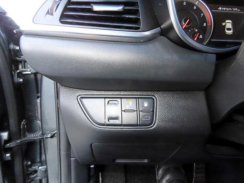 Genesis G70 - Vista 12