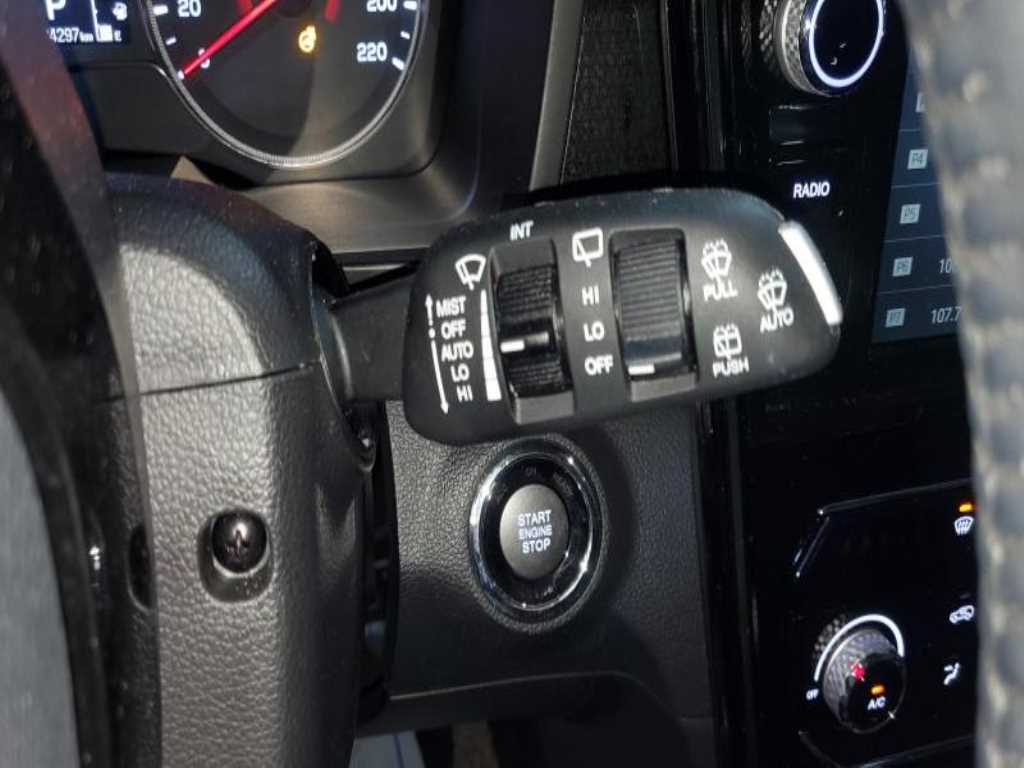 Ssangyong Tivoli 2022 Blanco - Importación desde Corea - HF Imports Iquique - Foto 17