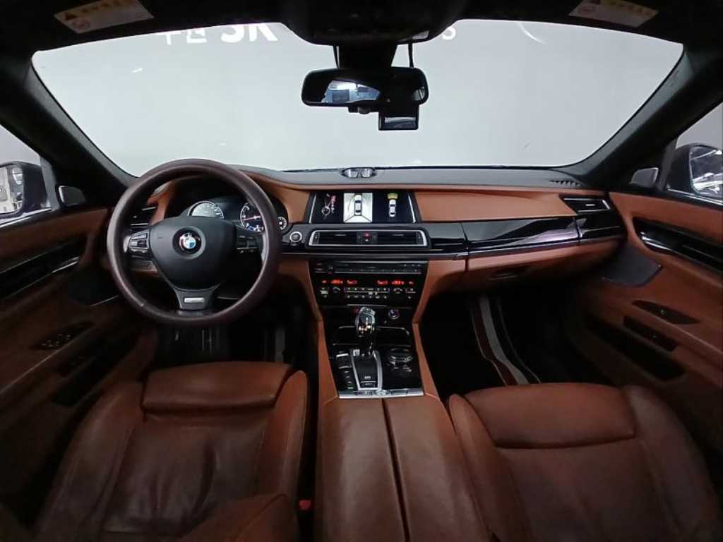 BMW 7 Series - Vista 6