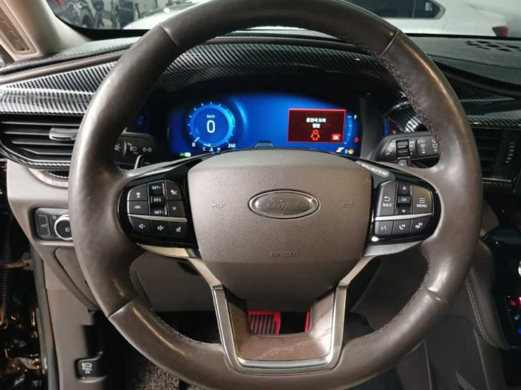 Ford Explorer - Vista 11