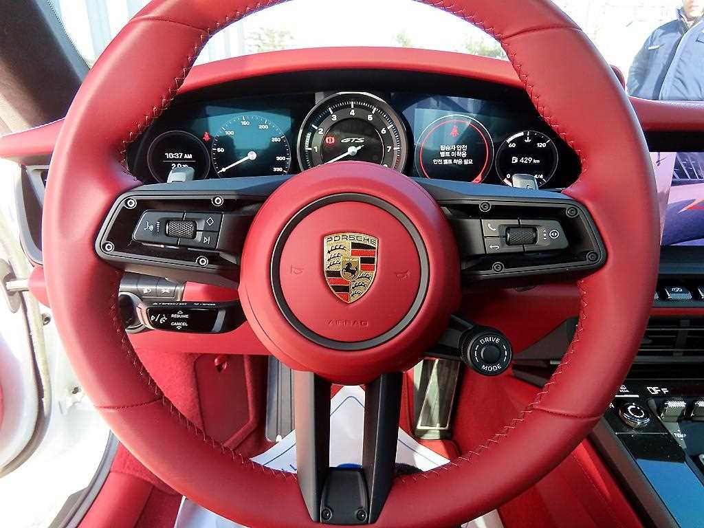 Porsche 911 - Vista 8