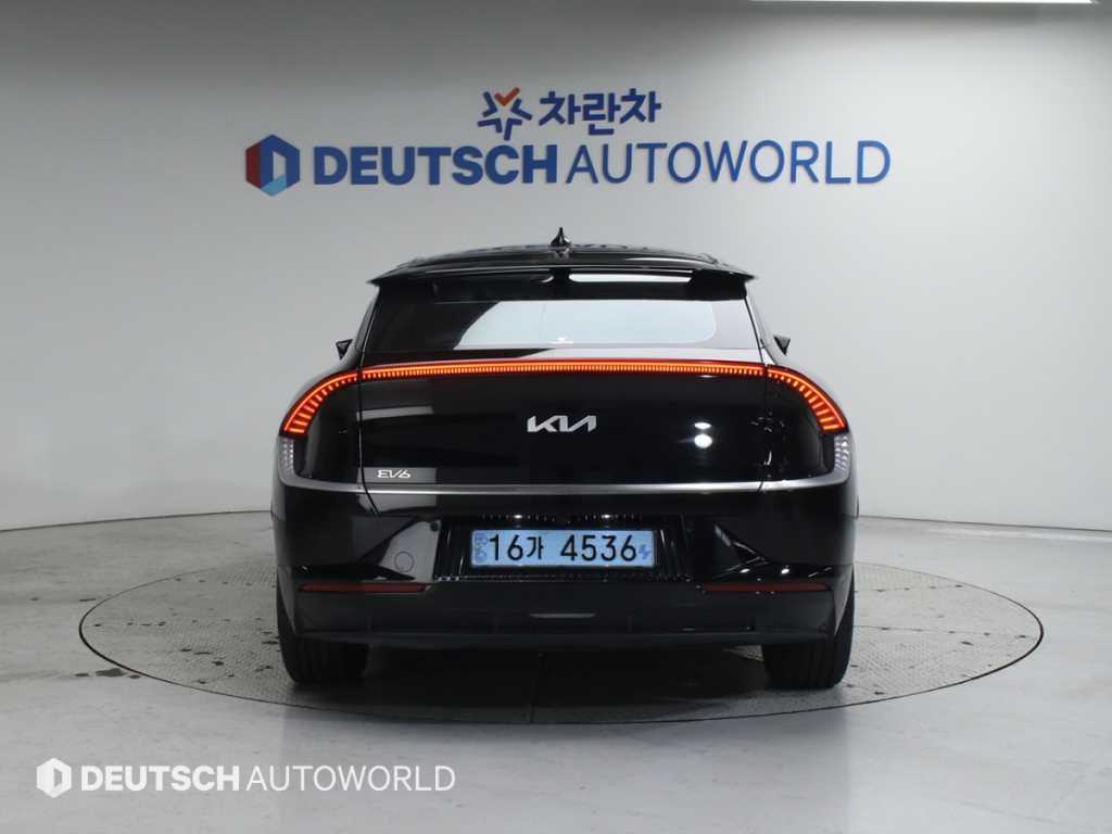 KIA EV6 - Vista 4