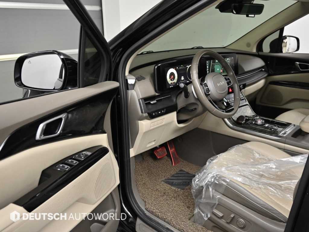 KIA Carnival - Vista 11