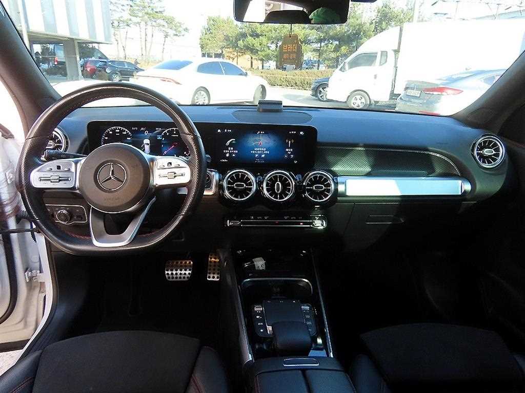 Mercedes Benz GLB Class - Vista 7