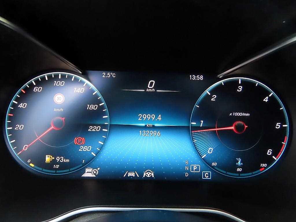 Mercedes Benz GLC Class - Vista 9