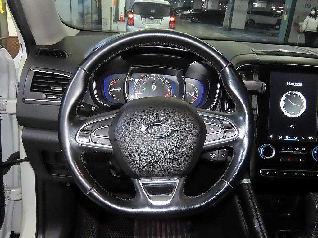 SAMSUNG QM6 - Vista 8