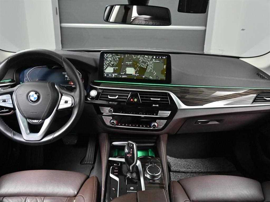 BMW 5 Series - Vista 7