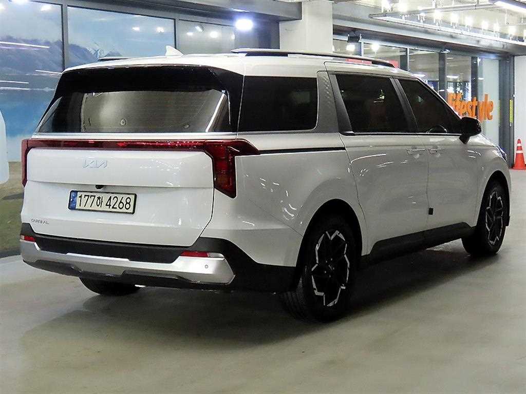 KIA Carnival - Vista 4