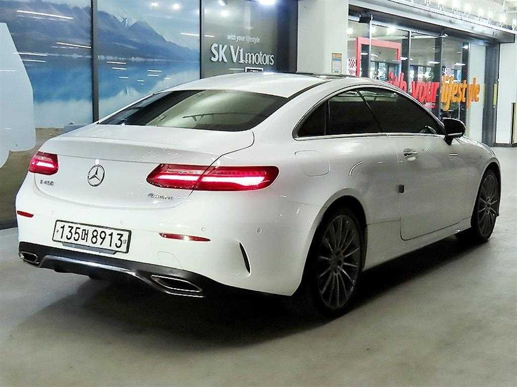 Mercedes Benz E class - Vista 5