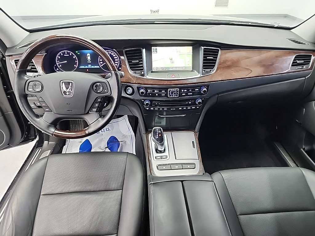 HYUNDAI Equus - Vista 7
