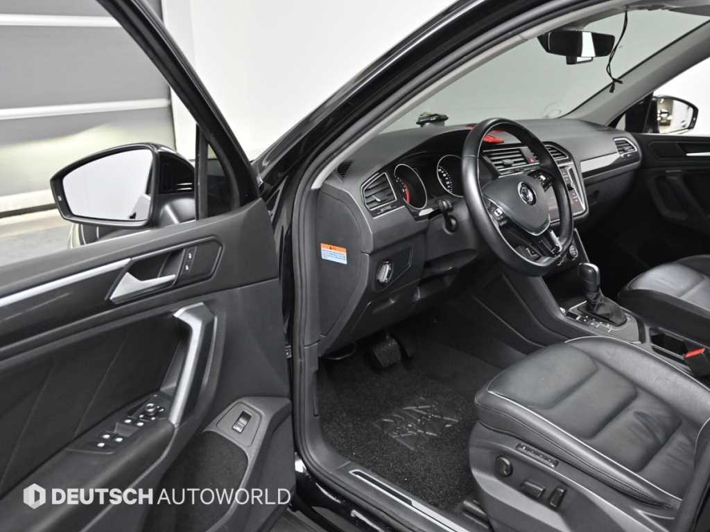 Volkswagen Tiguan - Vista 11