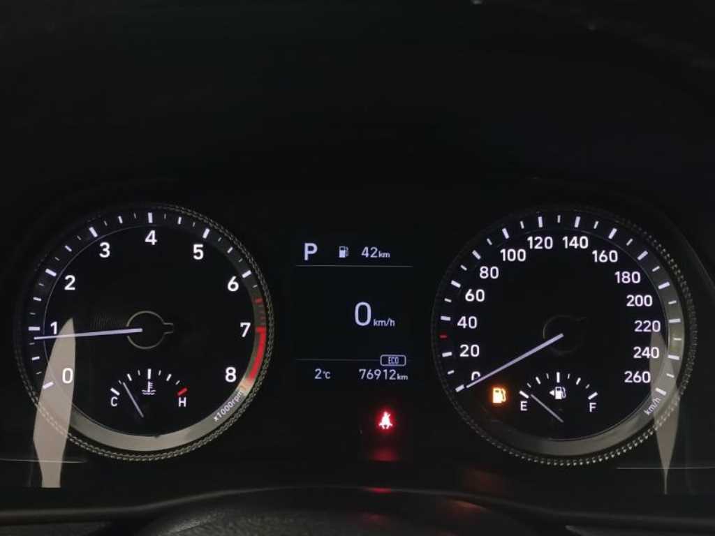 HYUNDAI Sonata - Vista 10