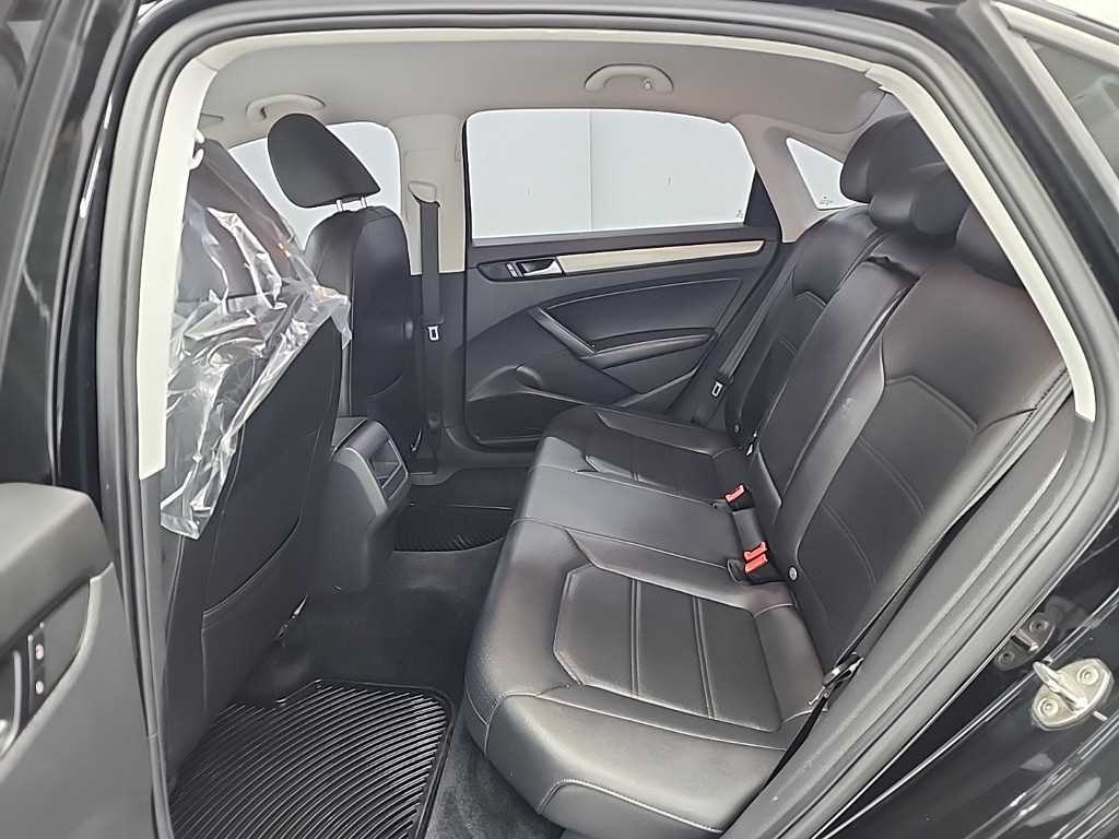 Volkswagen Passat - Vista 12