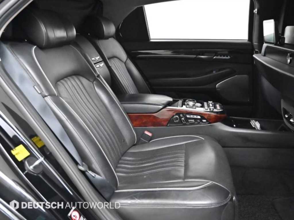 Genesis EQ900 - Vista 12