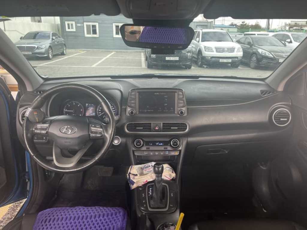 HYUNDAI Kona - Vista 5