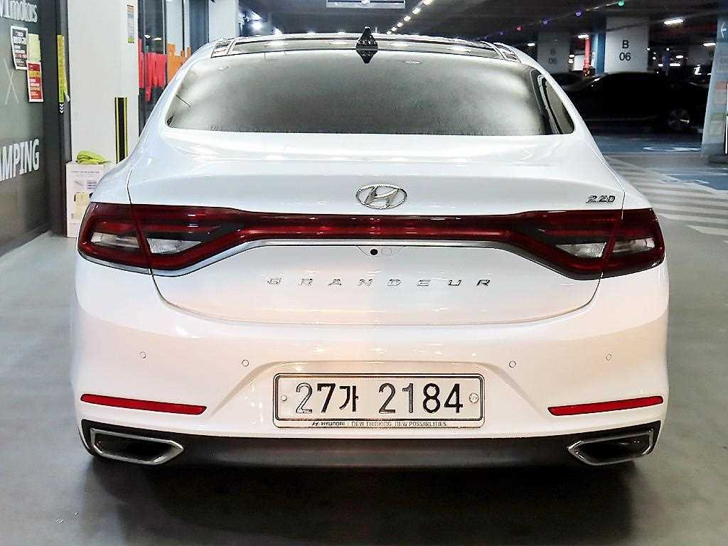 HYUNDAI Grandeur - Vista 6