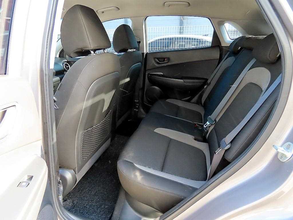 HYUNDAI Kona - Vista 6