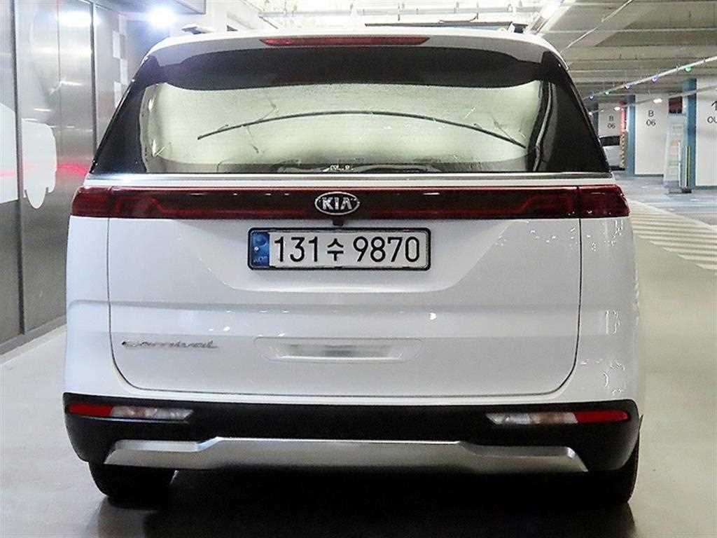 KIA Carnival - Vista 5