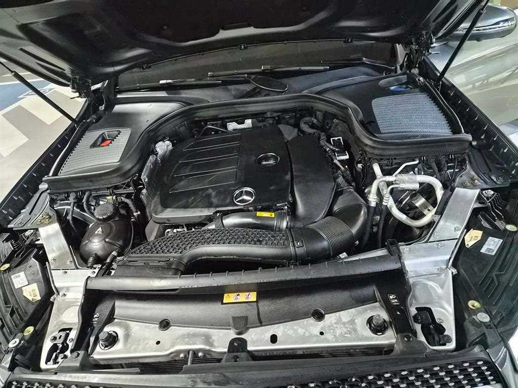 Mercedes Benz GLC Class 2022 Gris - Importación desde Corea - HF Imports Iquique - Foto 19