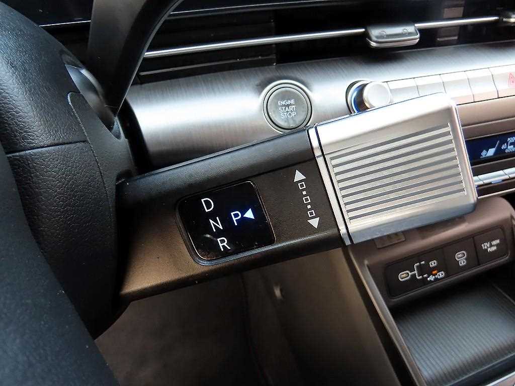 HYUNDAI Kona - Vista 10