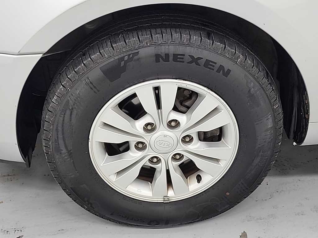 KIA Carnival 2010 Gris - Importación desde Corea - HF Imports Iquique - Foto 18