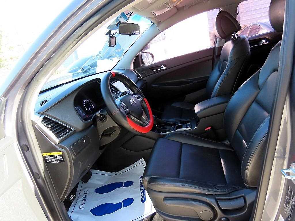 HYUNDAI Tucson - Vista 5