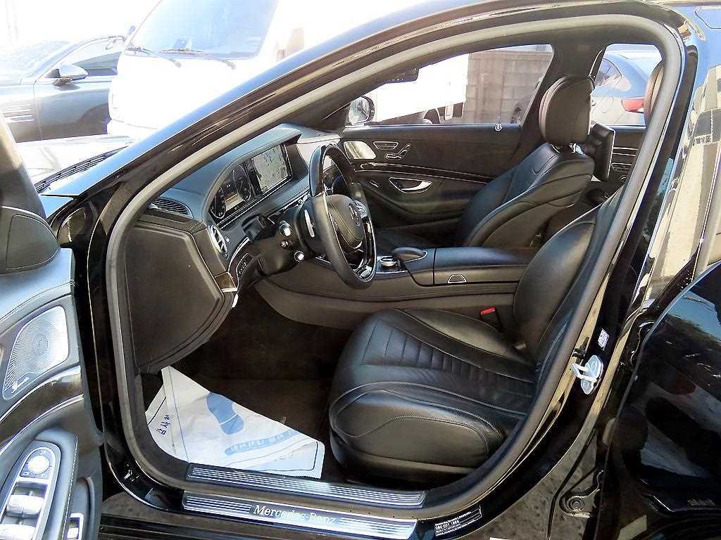 Mercedes Benz S Class - Vista 5